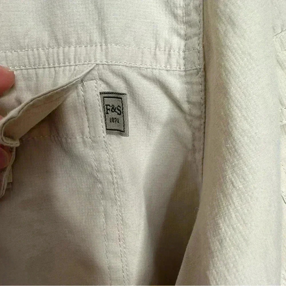 Field & Stream  Button Down Fishing Shirt Short Sleeved Cream Size Extra Large - Picture 6 of 16